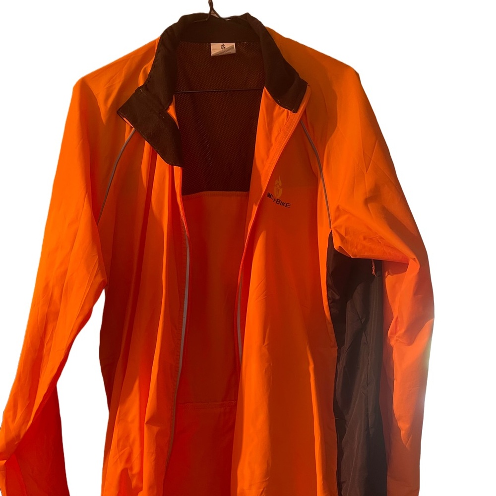 Wolf bike windbreaker never worn